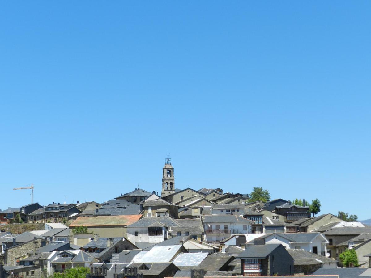 普韦布拉桑纳比亚 卡洛斯v旅馆酒店 外观 照片